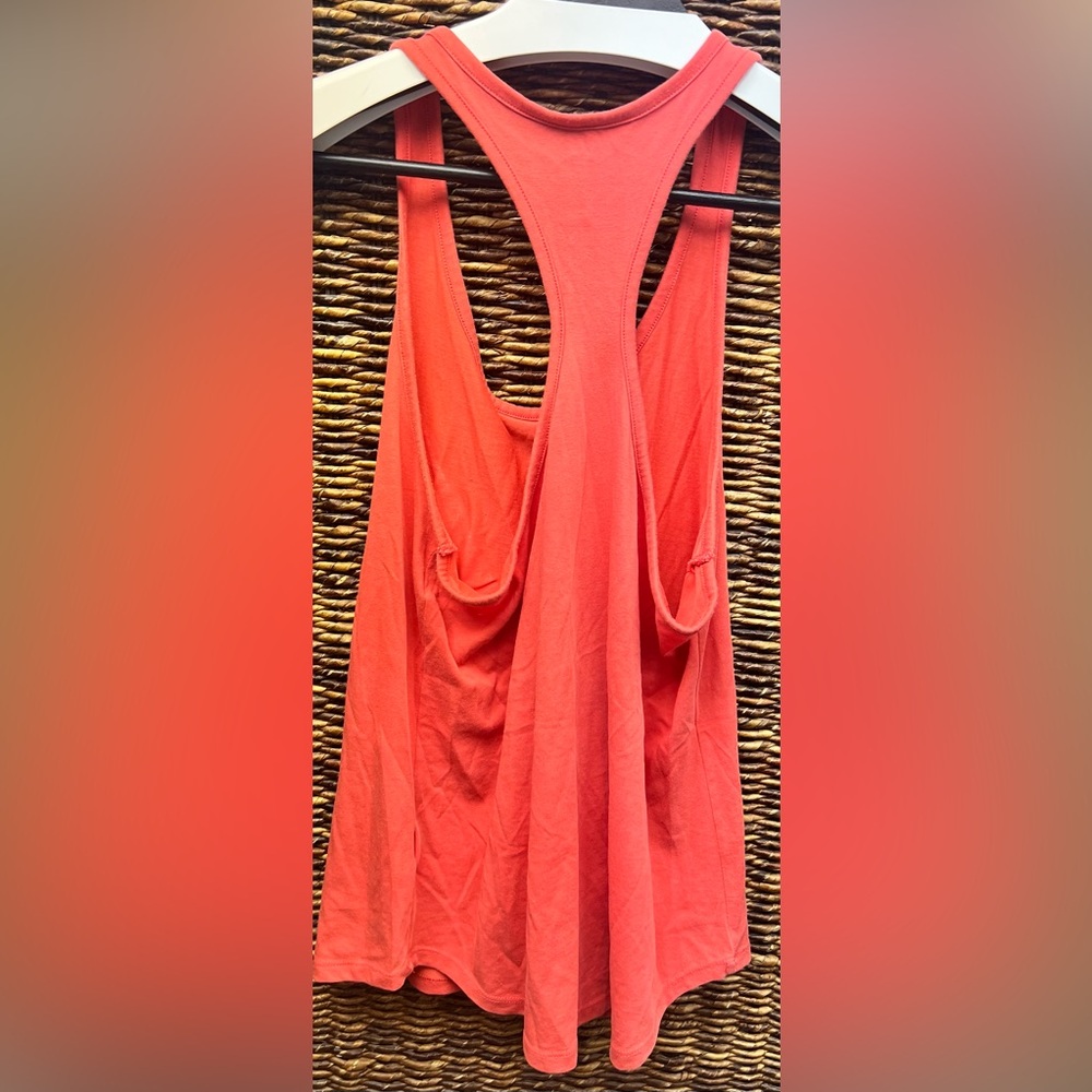 Nike Women's Vibrant Red Tank‎ Top- Size: Medium - Picture 3 of 3